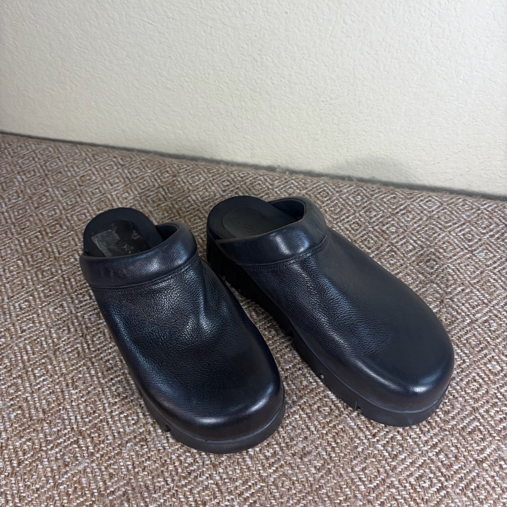 Black Leather Women's Clogs Mule - Slip-On Comfort